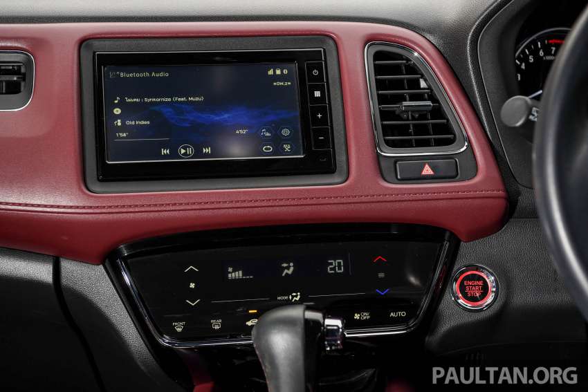 Honda HR-V 2022 vs 2021 – new RV compared to old RU generation, side-by-side gallery of both SUVs 1467682