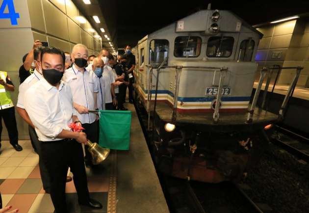 KTM Shuttle Tebrau is back – JB to Woodlands train resumes operations after closing in March 2020