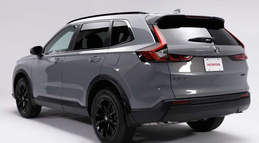 2023 Honda CR-V given a video walk-around tour 1510522