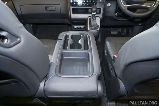 Hyundai Staria pasaran Malaysia dapat konsol tetap gantikan tempat duduk tengah hadapan, harga sama