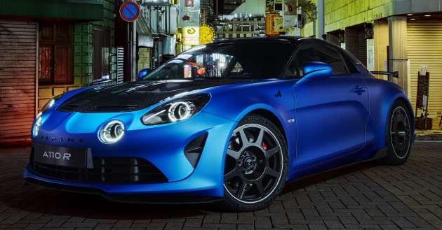 Alpine A110 R mid-engine sports car gains track focus, weight reduced to 1,082 kg; 300 hp, 0-100 km/h in 3.9s
