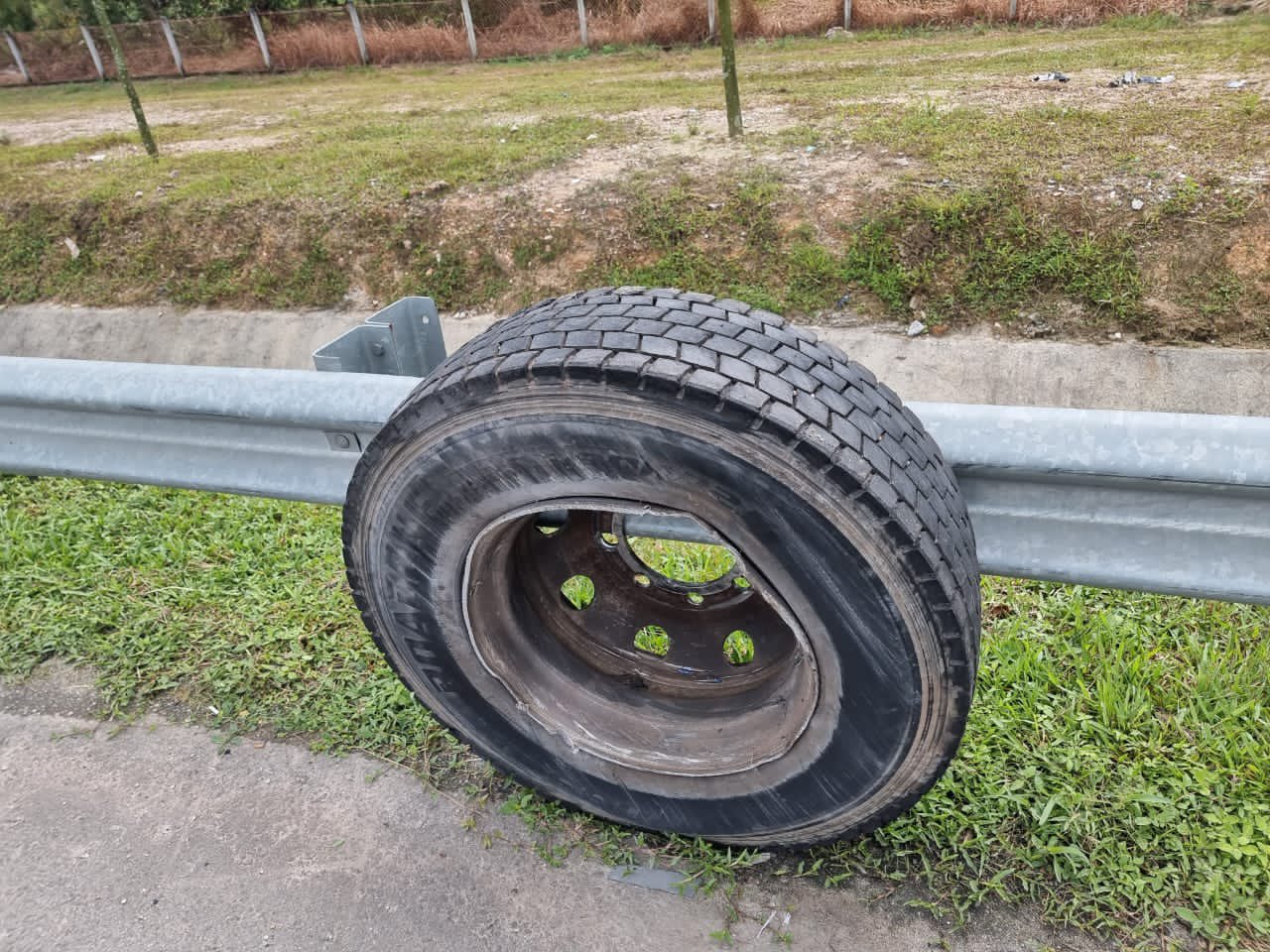Retreaded tyres, Chinese tyres make up 80% of commercial vehicle tyre market, quality checks needed