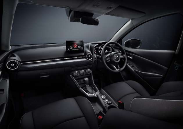 Mazda 2 facelift didedahkan di Jepun – gril hadapan baharu, skrin infotainmen 8-inci, RM50k-RM83k