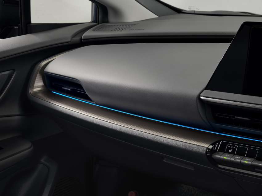 2023 Toyota Prius 1.8 and 2.0 hybrid launched in Japan 1565190