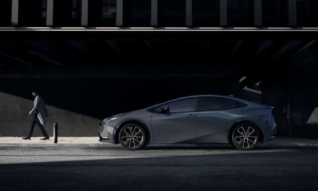 2023 Toyota Prius 1.8 and 2.0 hybrid launched in Japan