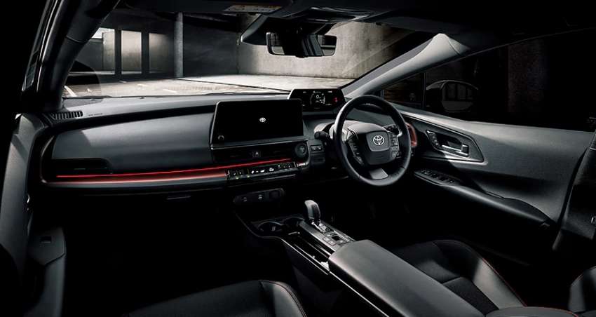 2023 Toyota Prius 1.8 and 2.0 hybrid launched in Japan 1565376