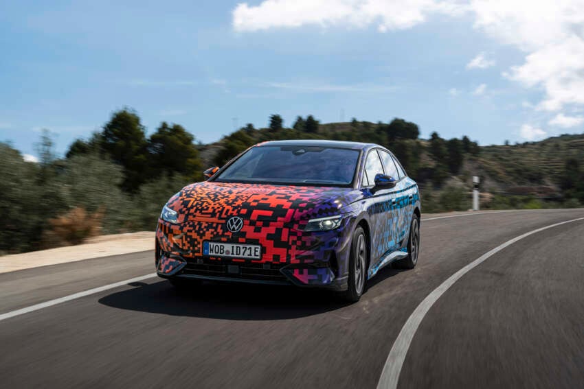 Volkswagen ID.7 debuts with trippy camo at CES – EV sedan with 700 km of range; launch in Q2 this year 1599692