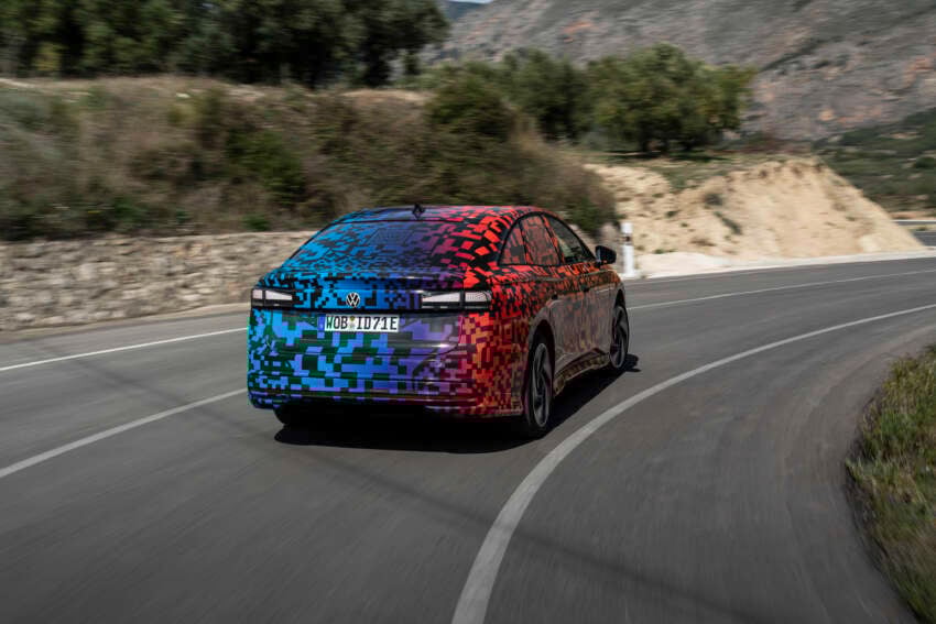 Volkswagen ID.7 debuts with trippy camo at CES – EV sedan with 700 km of range; launch in Q2 this year 1599700