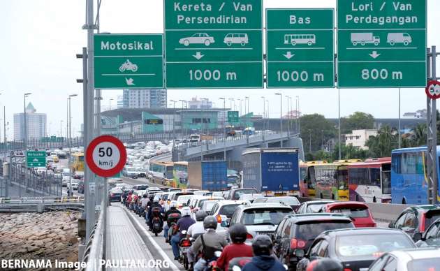 No plans to fully liberalise cross-border ride-hailing services between Singapore and Johor: SG LTA