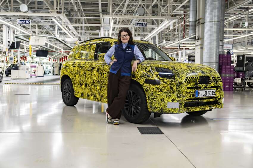 MINI Countryman Electric teased at BMW Plant Leipzig 1582394