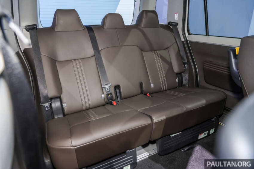 Bangkok 2023: Toyota Thai Taxi – liquefied petroleum gas hybrid concept based on JPN Taxi with local livery 1595331