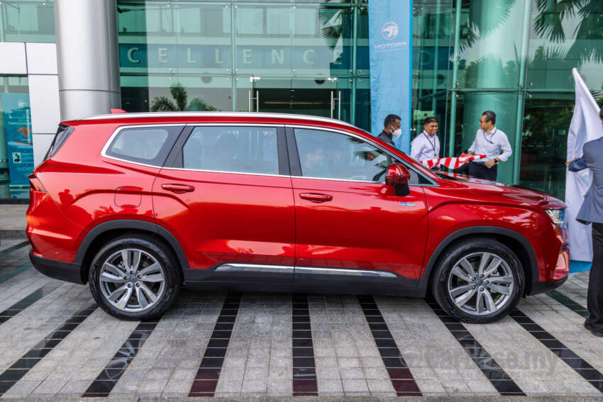 Proton X90 vs Toyota Innova Zenix – which three-row 7-seater crossover SUV should you buy in 2023? 1631735