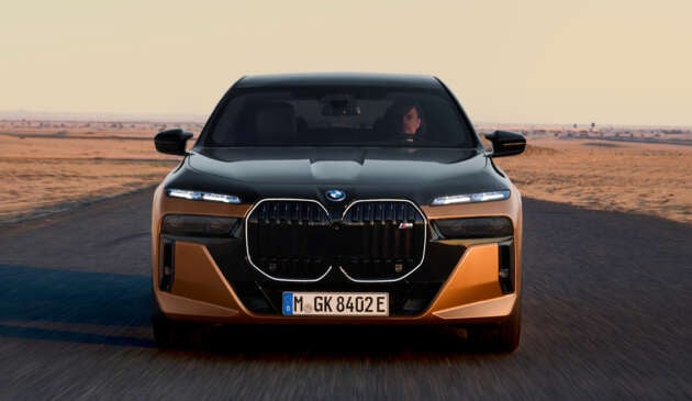 BMW i7 M70 – M electric limo hits 100 km/h in 3.7s