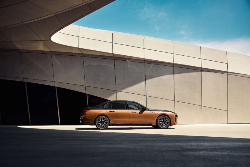 BMW i7 M70 – M electric limo hits 100 km/h in 3.7s 1604344