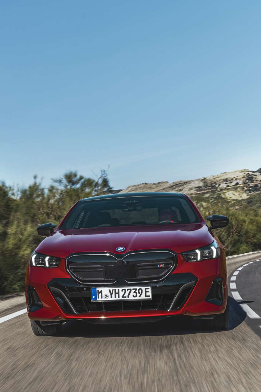 BMW i5 and 2024 BMW 5 Series G60 – M60 xDrive with up to 601 hp; AirConsole brings in-car gaming 1617708