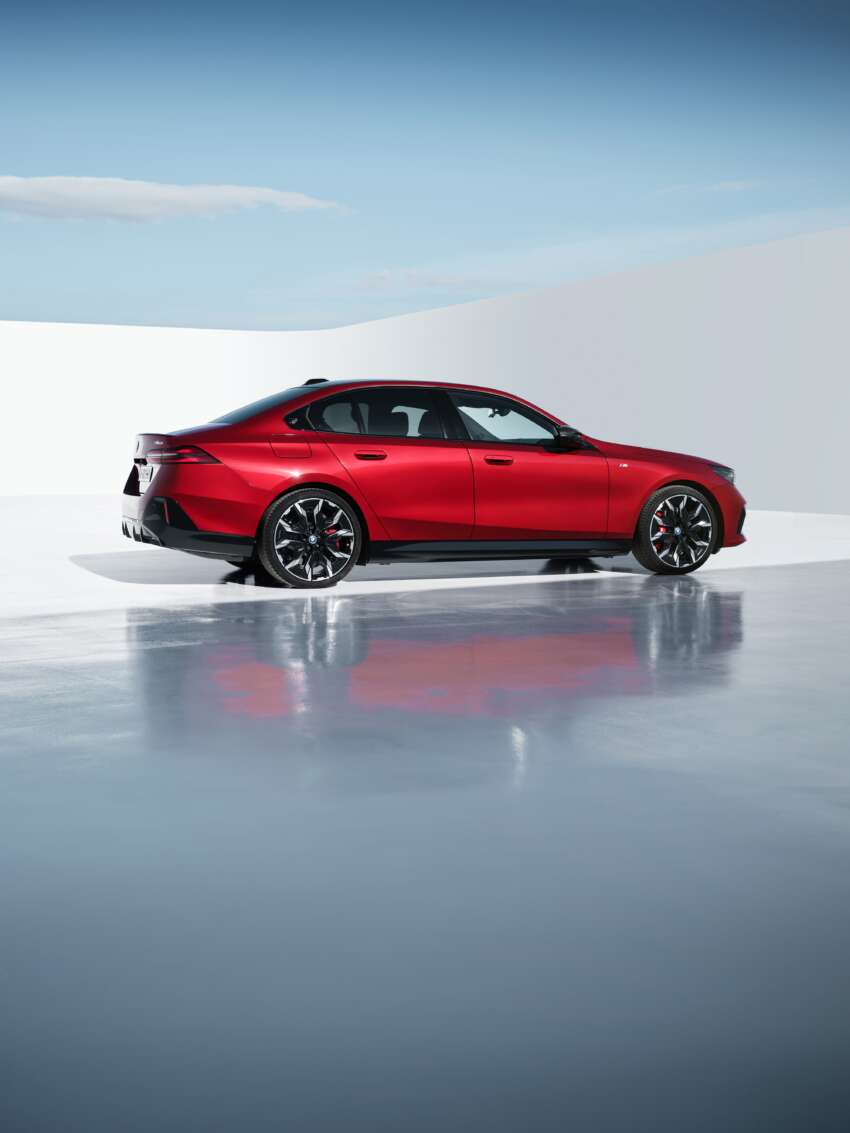 BMW i5 and 2024 BMW 5 Series G60 – M60 xDrive with up to 601 hp; AirConsole brings in-car gaming 1617749