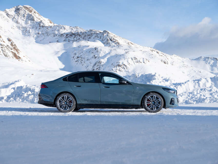 BMW i5 and 2024 BMW 5 Series G60 – M60 xDrive with up to 601 hp; AirConsole brings in-car gaming 1700468