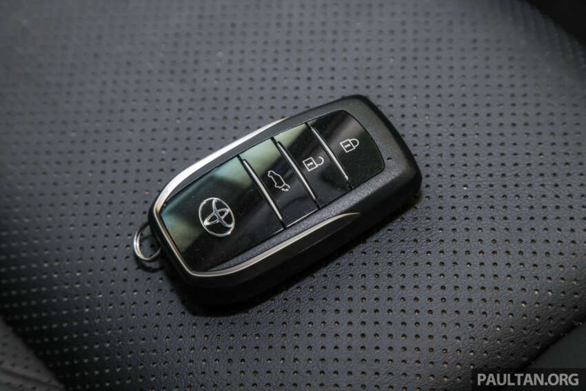 2023 Toyota Innova Zenix launched in Malaysia – 2.0V, Hybrid; 7/8 seat MPV with SUV looks; RM165k-RM202k 1629507