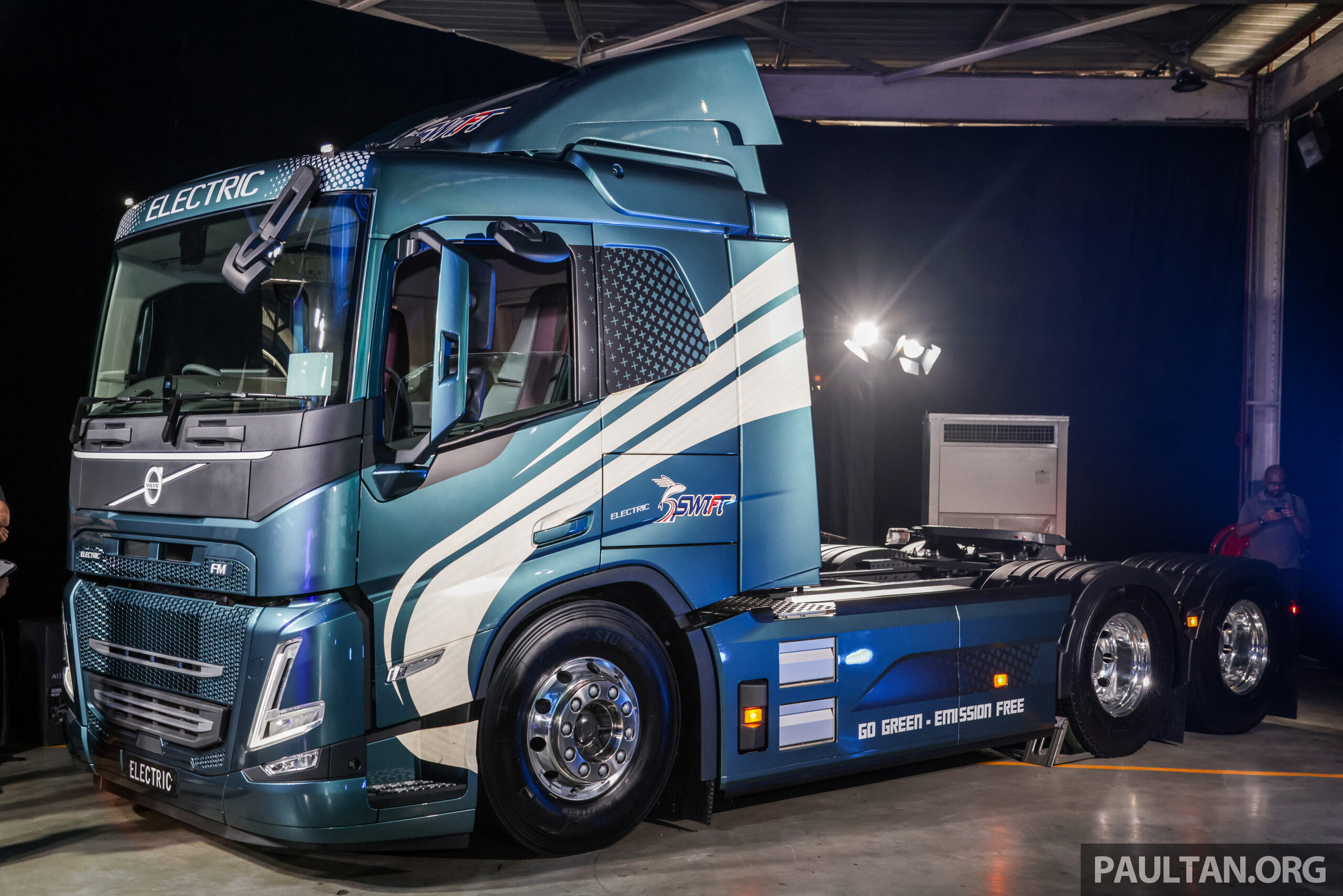 Volvo to cut up to 800 jobs in the US over tariffs