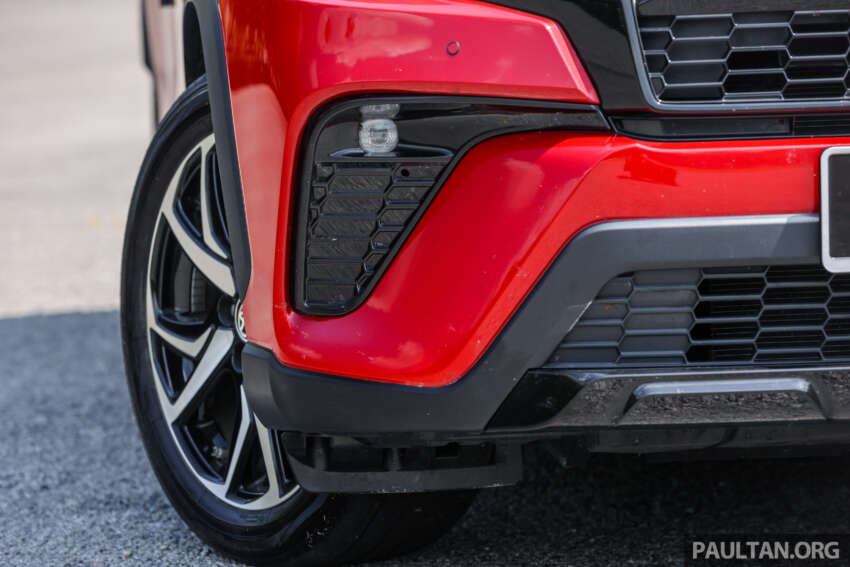 2023 Toyota Corolla Cross GR Sport Malaysian review – sporty design, suspension; worth it for RM142k? 1655891