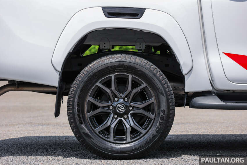 2023 Toyota Hilux GR Sport in Malaysia – sporty pick-up truck with bodykit, monotube dampers; fr RM169k 1658434