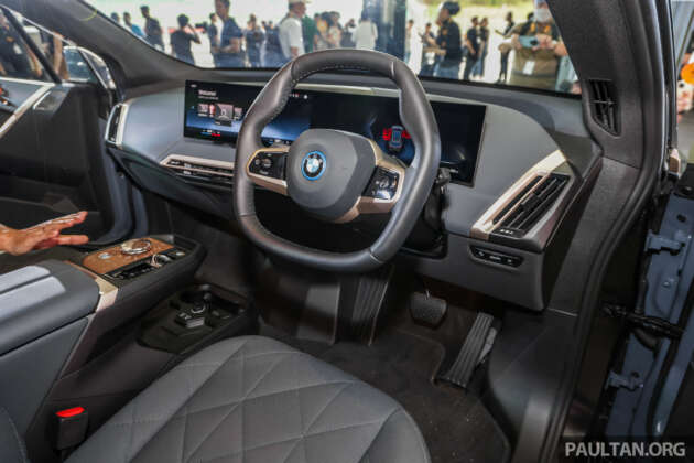 BMW iX M60 2023 kini di M’sia — 561 km jarak, 619 PS/1,100 Nm, 0-100 km/j dalam 3.8 saat; RM631k