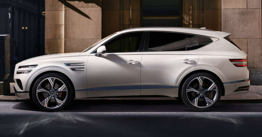 2024 Genesis GV80 Coupe debuts alongside updated GV80 – sporty-roofed SUV takes on X6, GLE Coupe 1672569