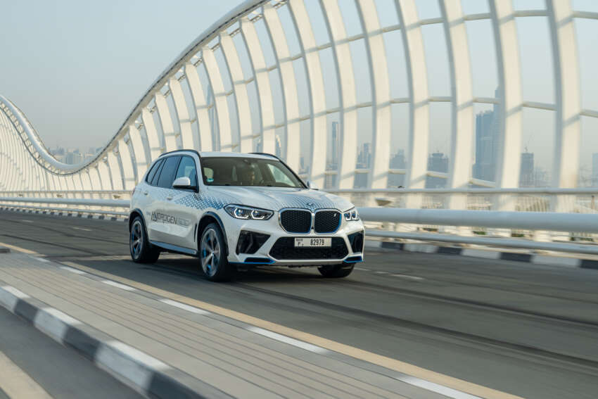 BMW iX5 Hydrogen goes hot-weather testing in UAE 1666150