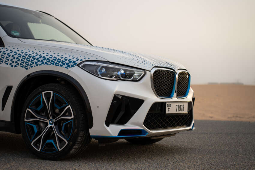 BMW iX5 Hydrogen goes hot-weather testing in UAE 1666181