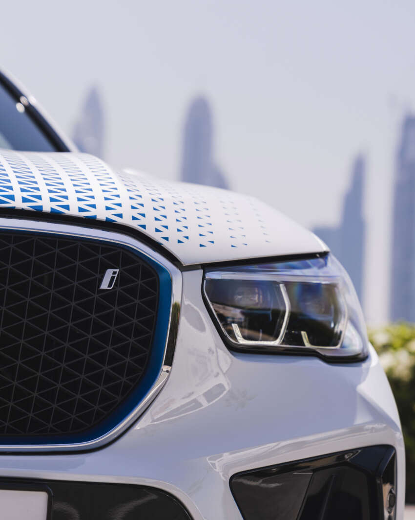 BMW iX5 Hydrogen goes hot-weather testing in UAE 1666192