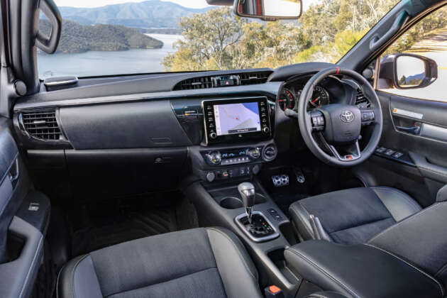 Toyota Hilux GR Sport dengan badan & suspensi lebih lebar mula dijual di Australia; RM222k, 221 hp/550 Nm