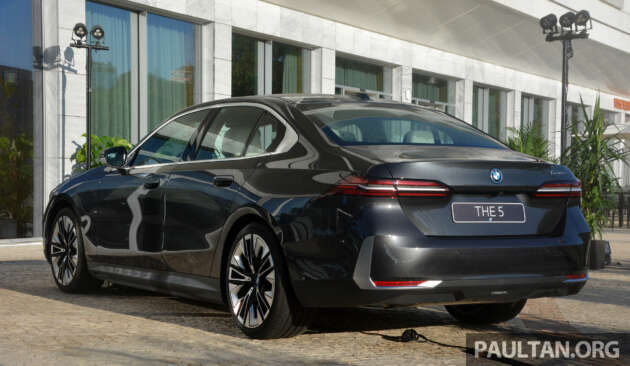 2024 BMW 530e PHEV – live pics of G60 plug-in hybrid, 100 km EV range, more power, the best of both worlds