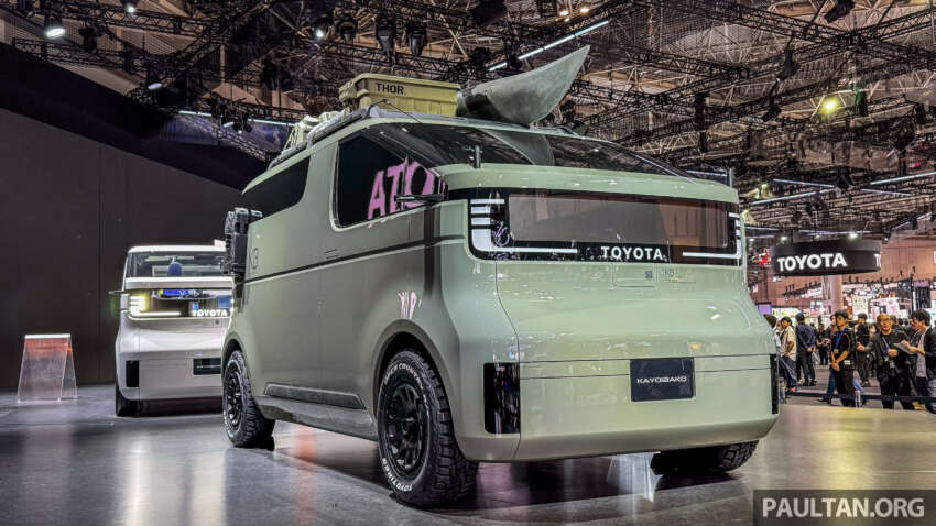 Toyota Kayoibako concept – battery-electric light commercial van study with configurable interior 1692352