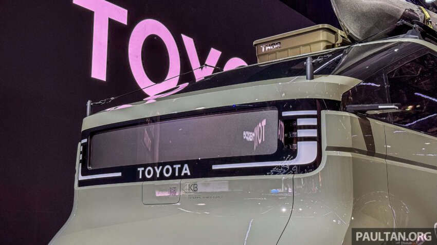 Toyota Kayoibako concept – battery-electric light commercial van study with configurable interior 1692359