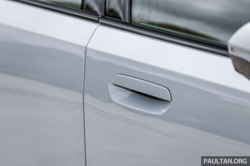 2024 BMW i5 eDrive40 Malaysian review – 582 km range; fr RM400k; is the first-ever 5 Series EV good? 1711049