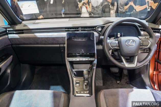 2024 Lexus LBX now in Singapore – brand’s 1st Cat A COE car; 1.5L hybrid; should this come to Malaysia?