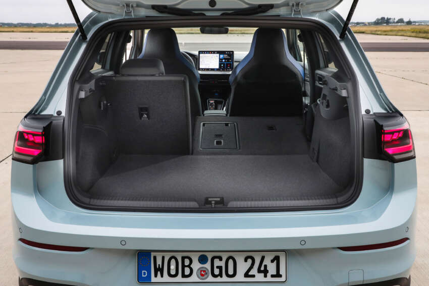 2024 Volkswagen Golf Mk8.5 facelift debuts – styling tweaks, physical buttons, GTE and GTI get more power 1719376
