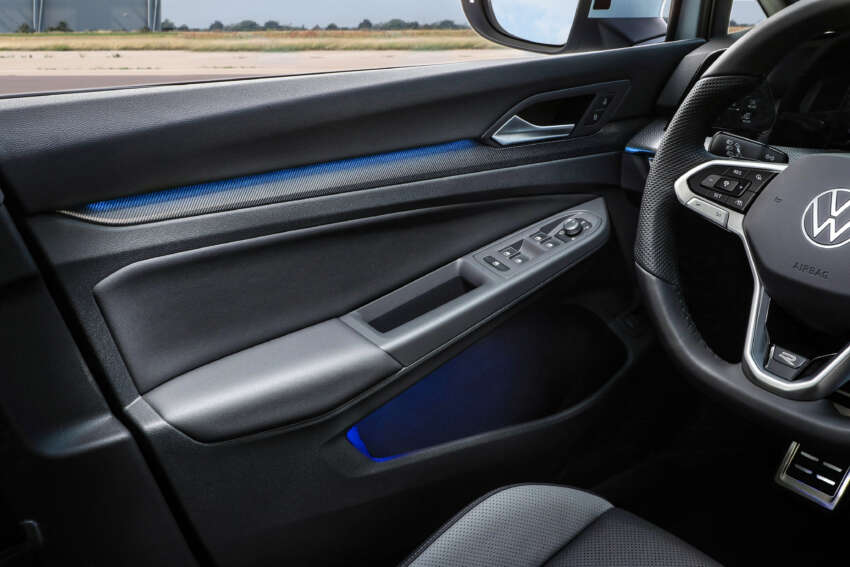 2024 Volkswagen Golf Mk8.5 facelift debuts – styling tweaks, physical buttons, GTE and GTI get more power 1719419