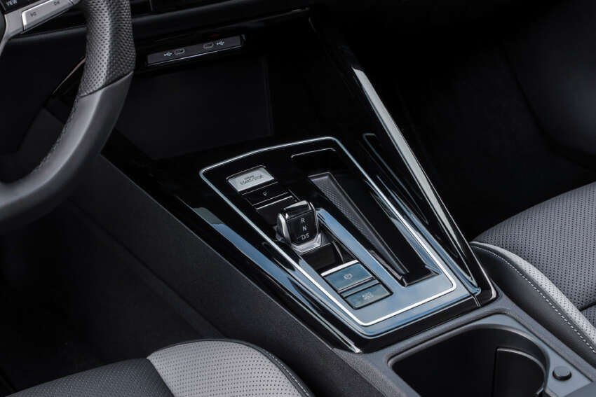 2024 Volkswagen Golf Mk8.5 facelift debuts – styling tweaks, physical buttons, GTE and GTI get more power 1719421