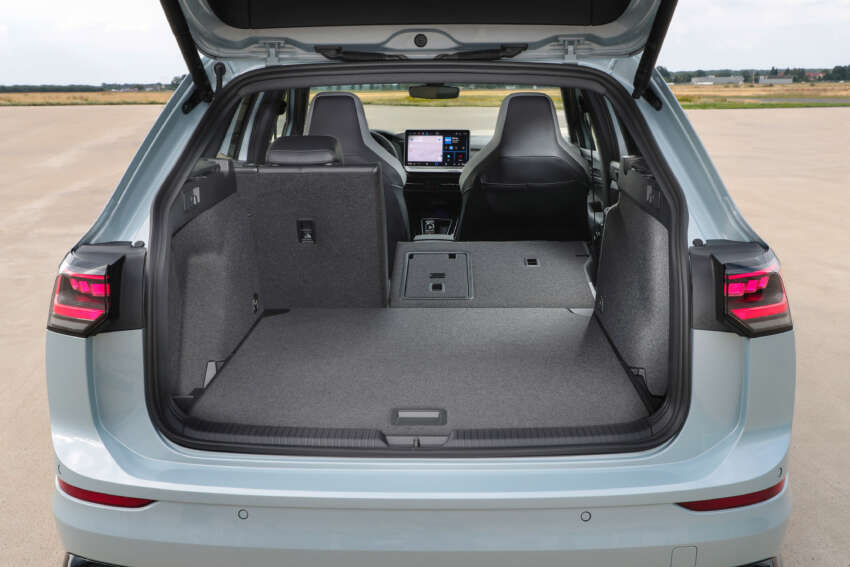 2024 Volkswagen Golf Mk8.5 facelift debuts – styling tweaks, physical buttons, GTE and GTI get more power 1719424