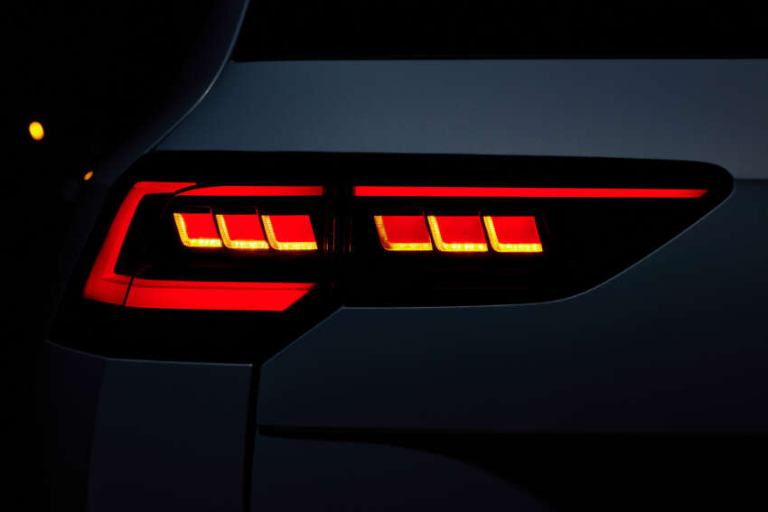 2024 Volkswagen Golf Mk8.5 facelift debuts – styling tweaks, physical buttons, GTE and GTI get more power 1719435