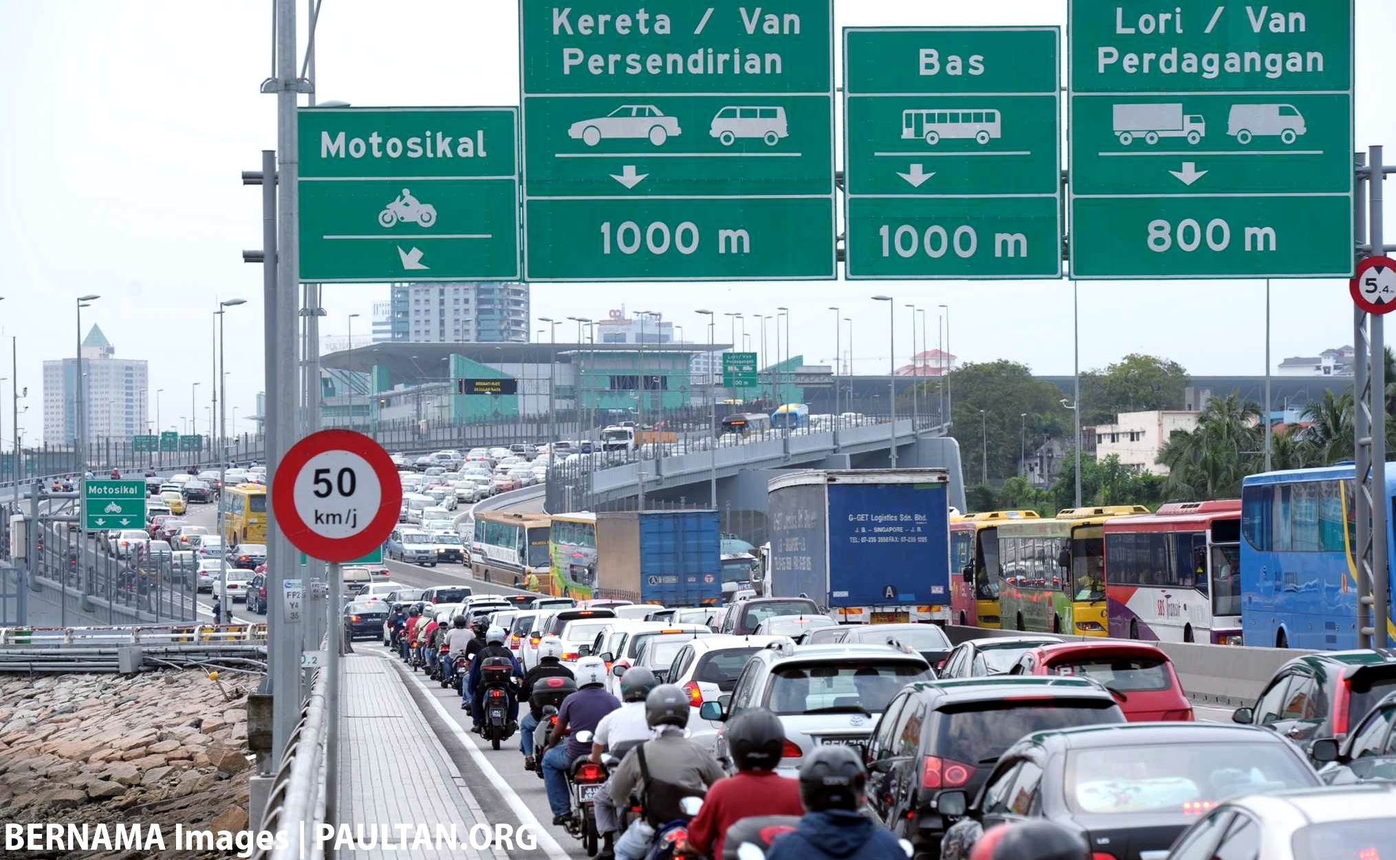 Singapore to redevelop Woodlands Checkpoint after buying land from Malaysia, aim to reduce congestion