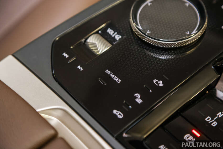 2024 BMW iX xDrive50 Sport in Malaysia – 22 kW AC charging; no glass roof, Laserlights; RM62k cheaper 1735121