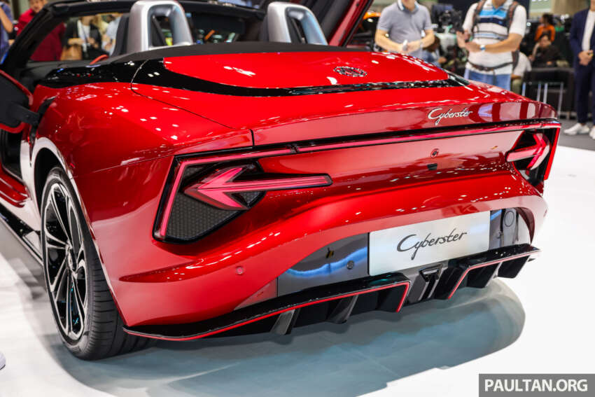 Bangkok 2024: MG Cyberster EV – 544 PS/725 Nm roadster, 0-100 km/h in 3.2 secs, coming to Malaysia 1744048