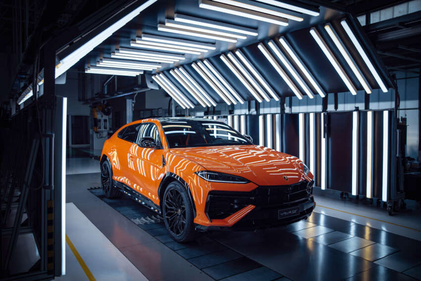 Lamborghini Urus SE debuts in Beijing – 4.0L twin-turbo V8 PHEV with 800 PS, 950 Nm; 60 km EV range 1756359