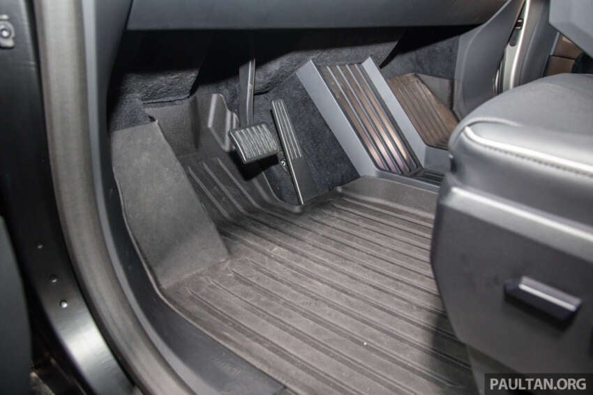 Tesla Cybertruck tiba di Malaysia – bakal dipamerkan di bilik pameran Mei nanti, tetapi bukan untuk dijual 1749508