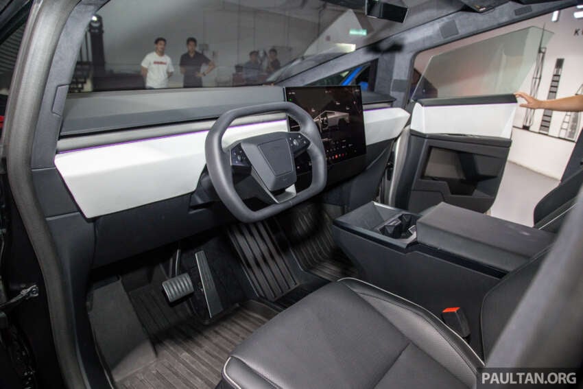 Tesla Cybertruck tiba di Malaysia – bakal dipamerkan di bilik pameran Mei nanti, tetapi bukan untuk dijual 1749499