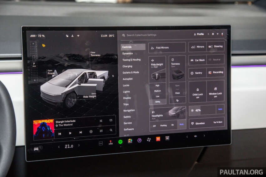 Tesla Cybertruck tiba di Malaysia – bakal dipamerkan di bilik pameran Mei nanti, tetapi bukan untuk dijual 1749504