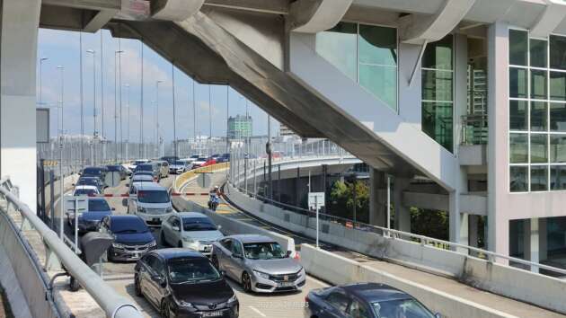 No plans to fully liberalise cross-border ride-hailing services between Singapore and Johor: SG LTA