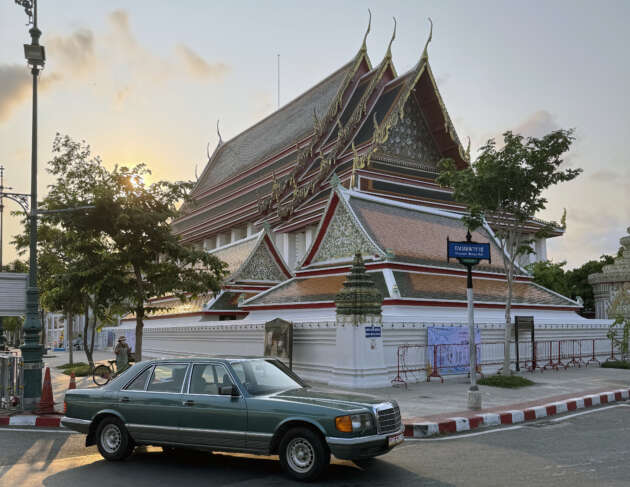 Kembara 5,000 km Tim Walkowiak dari Singapura ke Kemboja dengan Mercedes-Benz W126 500 SEL